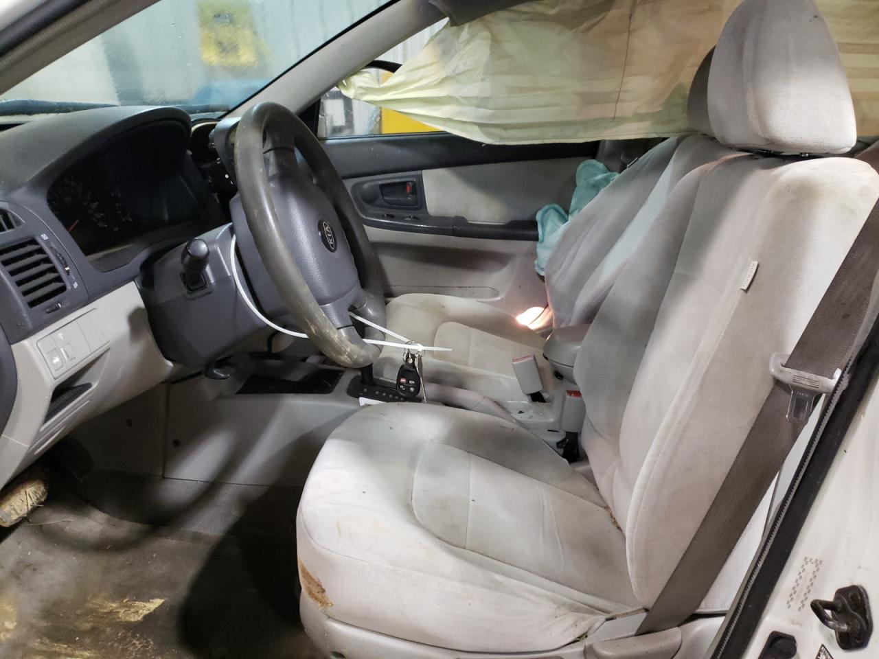 Photo 5 from auction – 2005 KIA SPECTRA LX with VIN KNAFE121955080137