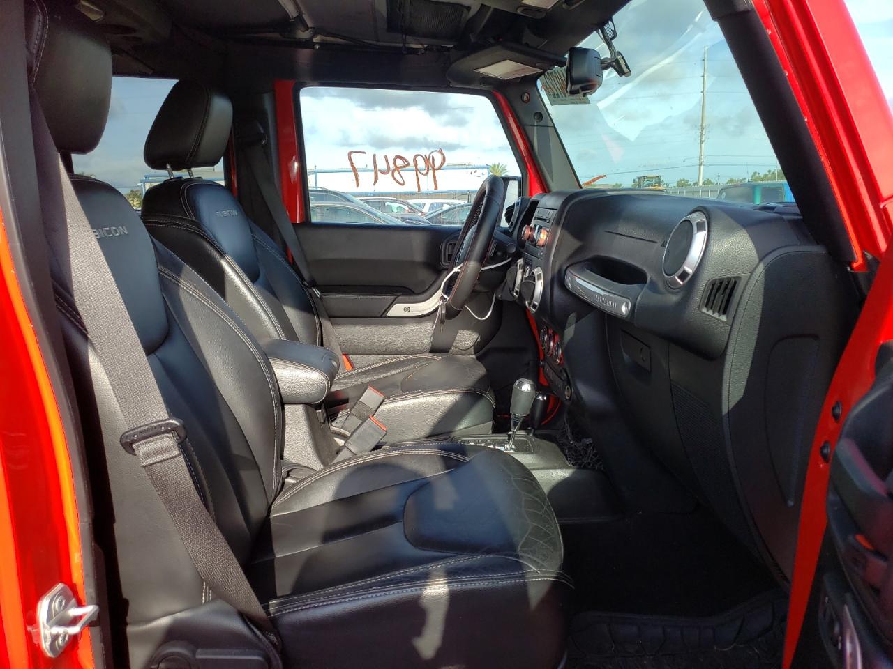 Photo 5 from auction – 2015 JEEP WRANGLER U with VIN 1C4BJWFG2FL602225