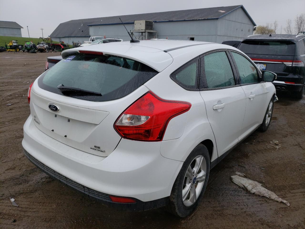 Photo 4 from auction – 2013 FORD FOCUS SE with VIN 1FADP3K28DL137551