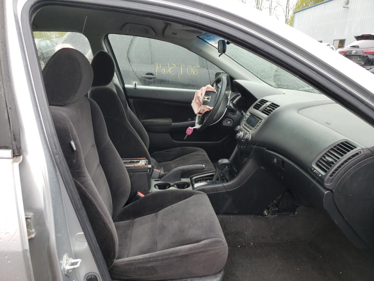 Photo 5 from auction – 2007 HONDA ACCORD SE with VIN JHMCM56387C023985