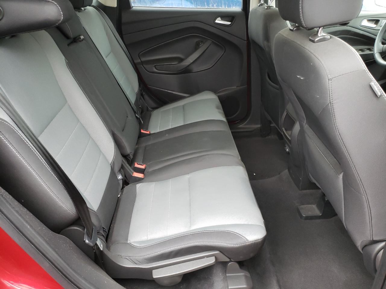 Photo 6 from auction – 2016 FORD ESCAPE SE with VIN 1FMCU9GX1GUA81582