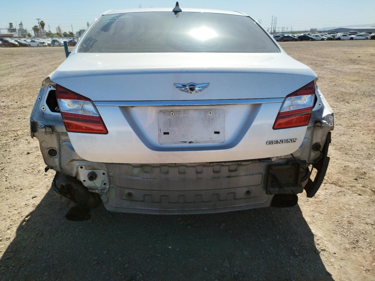Photo 9 from auction – 2012 HYUNDAI GENESIS 3. with VIN KMHGC4DD8CU192027