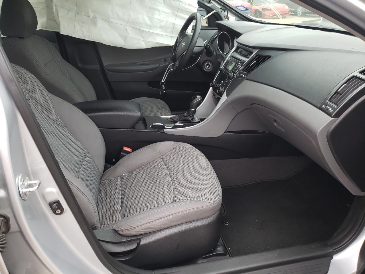 Photo 5 from auction – 2011 HYUNDAI SONATA GLS with VIN 5NPEB4AC8BH203028