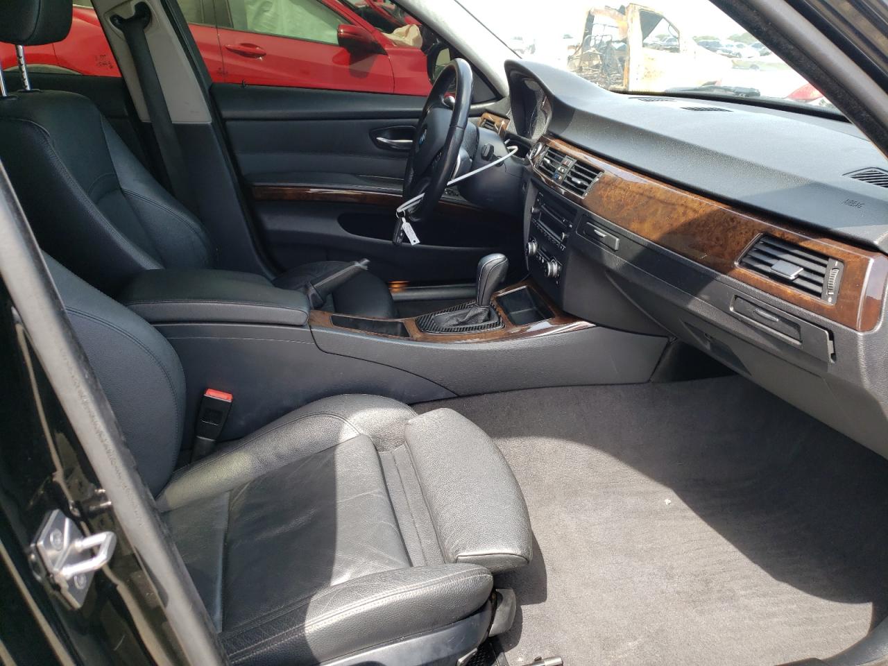 Photo 5 from auction – 2010 BMW 328 I with VIN WBAPH7G52ANM52468