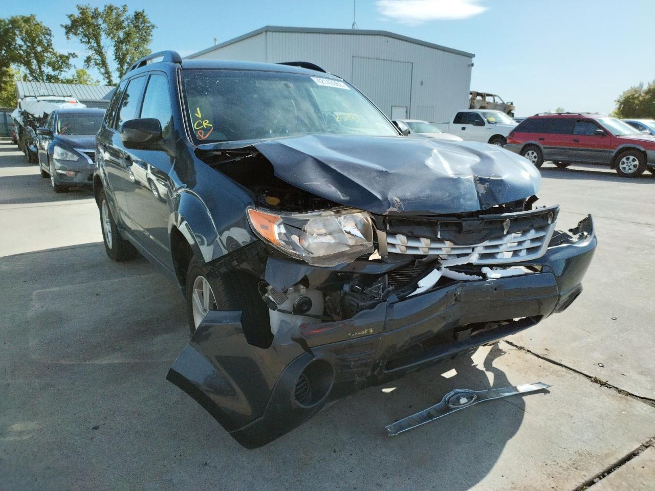 SUBARU FORESTER 2 2013 with VIN JF2SHABC8DG420182 - Photo from auction