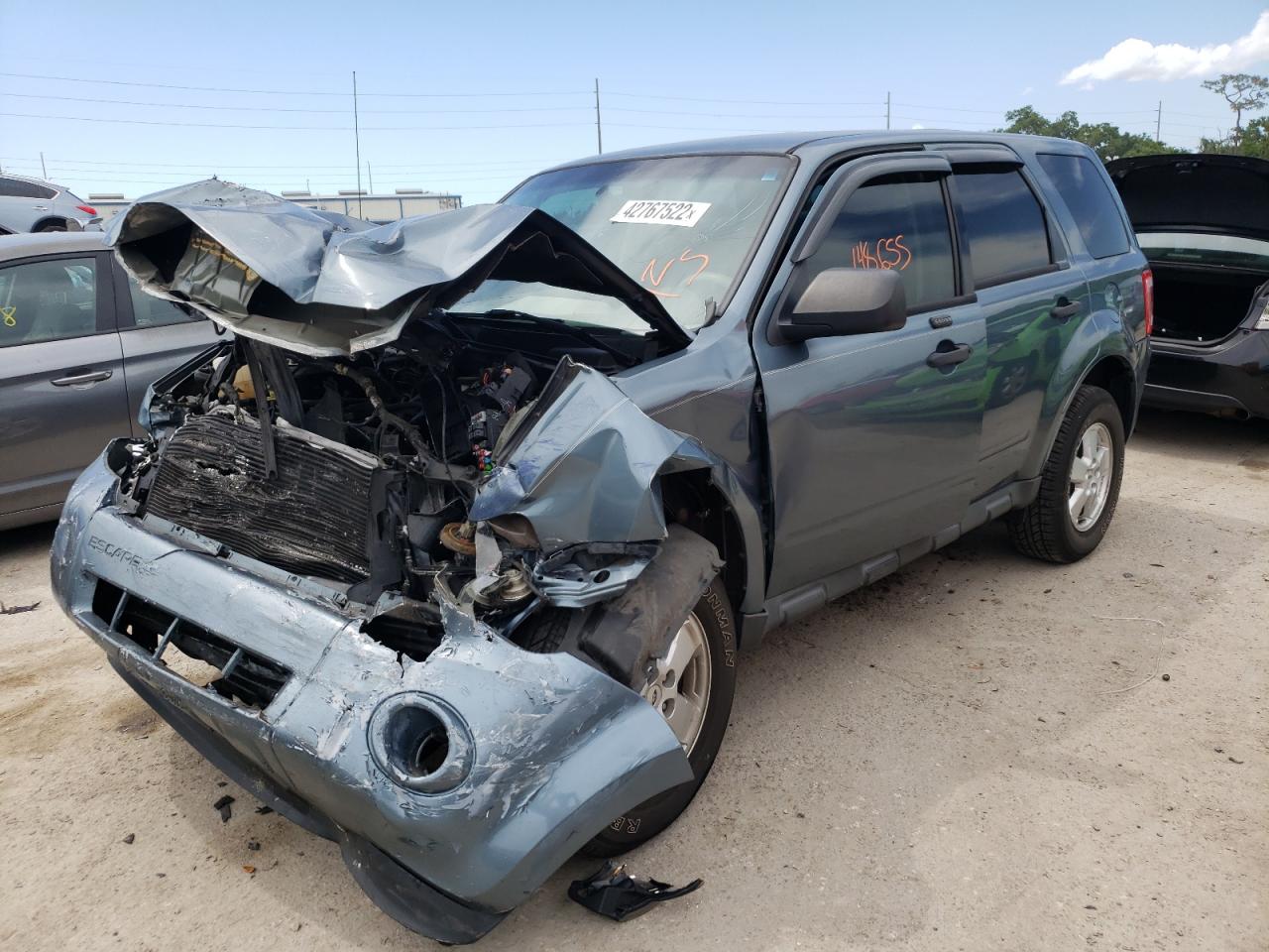 Foto 2 de la subasta – 2012 FORD ESCAPE XLS con VIN 1FMCU0C70CKB49443