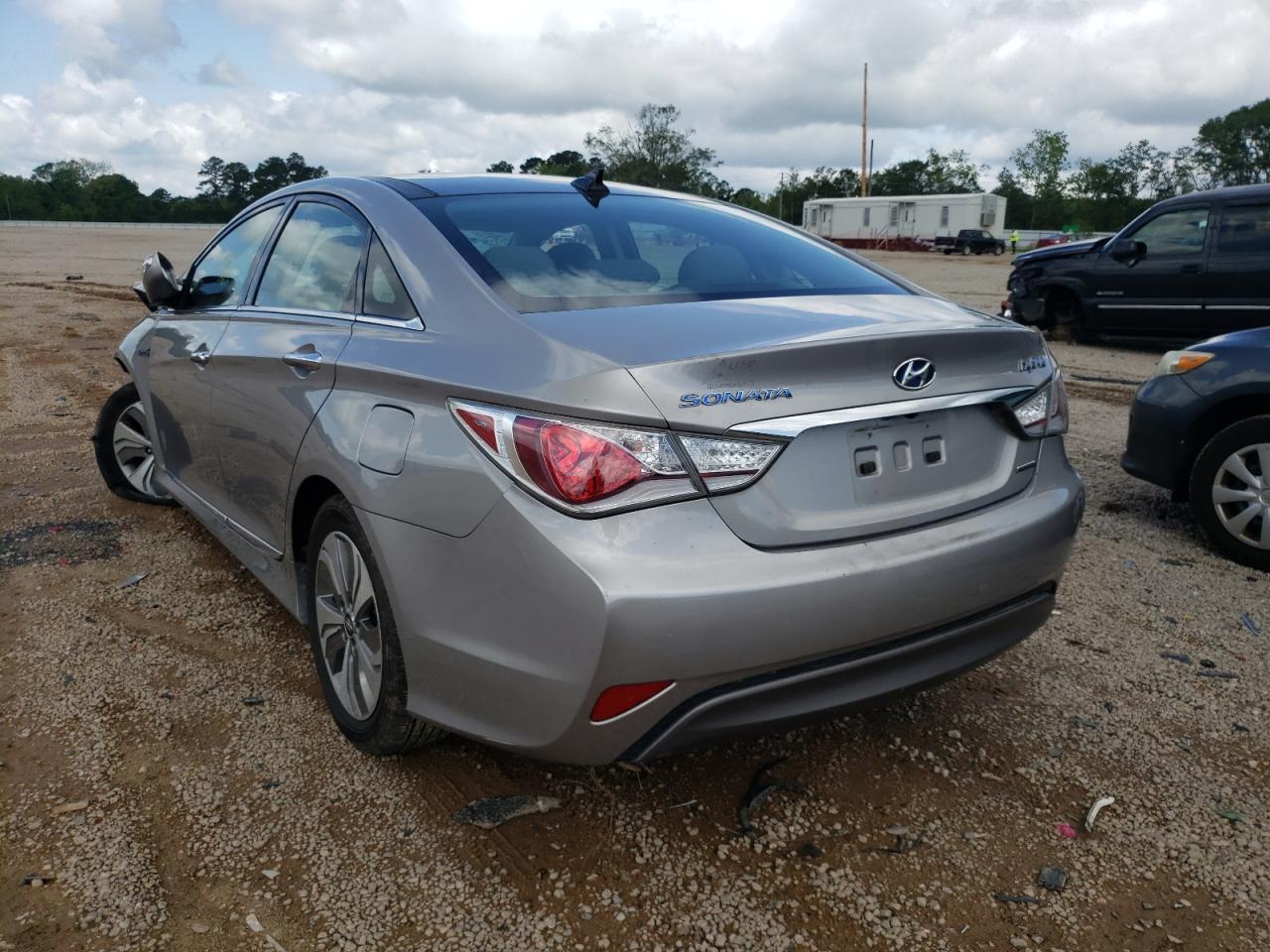 Photo 3 from auction – 2014 HYUNDAI SONATA HYB with VIN KMHEC4A41EA107626