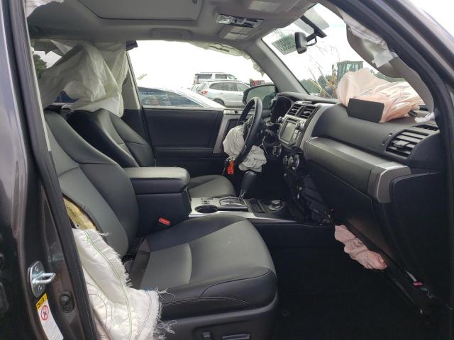 Photo 5 from auction – 2019 TOYOTA 4RUNNER SR with VIN JTEBU5JR0K5690017