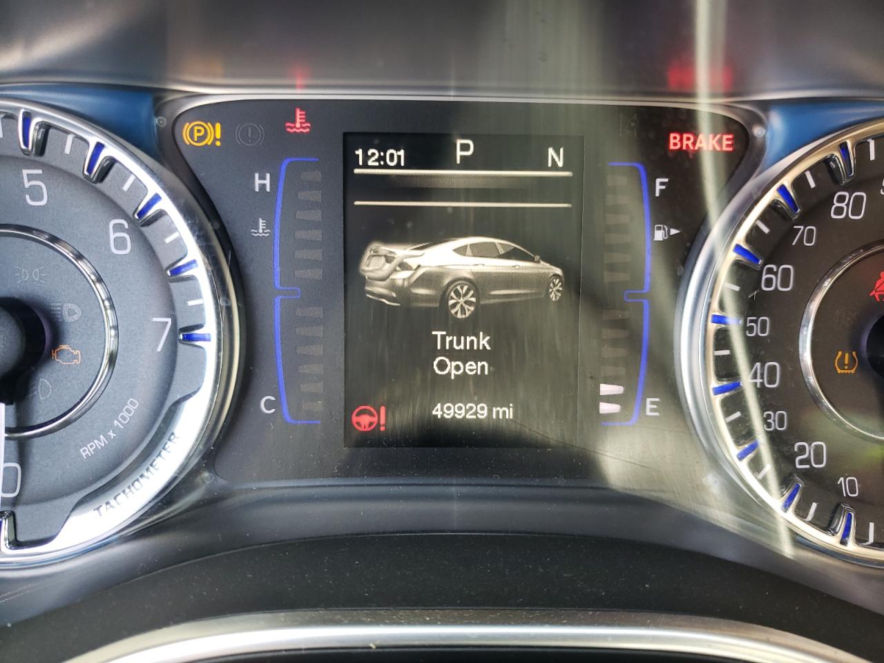 Photo 8 from auction – 2015 CHRYSLER 200 LIMITE with VIN 1C3CCCAB8FN539827