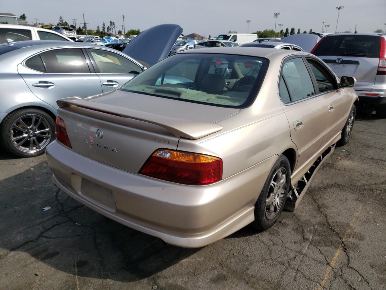 Photo 4 from auction – 2000 ACURA 3.2TL with VIN 19UUA5661YA004797