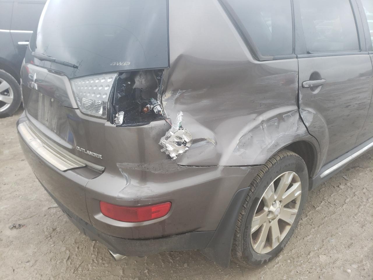 Photo 9 from auction – 2011 MITSUBISHI OUTLANDER with VIN JA4JT3AW1BU033076