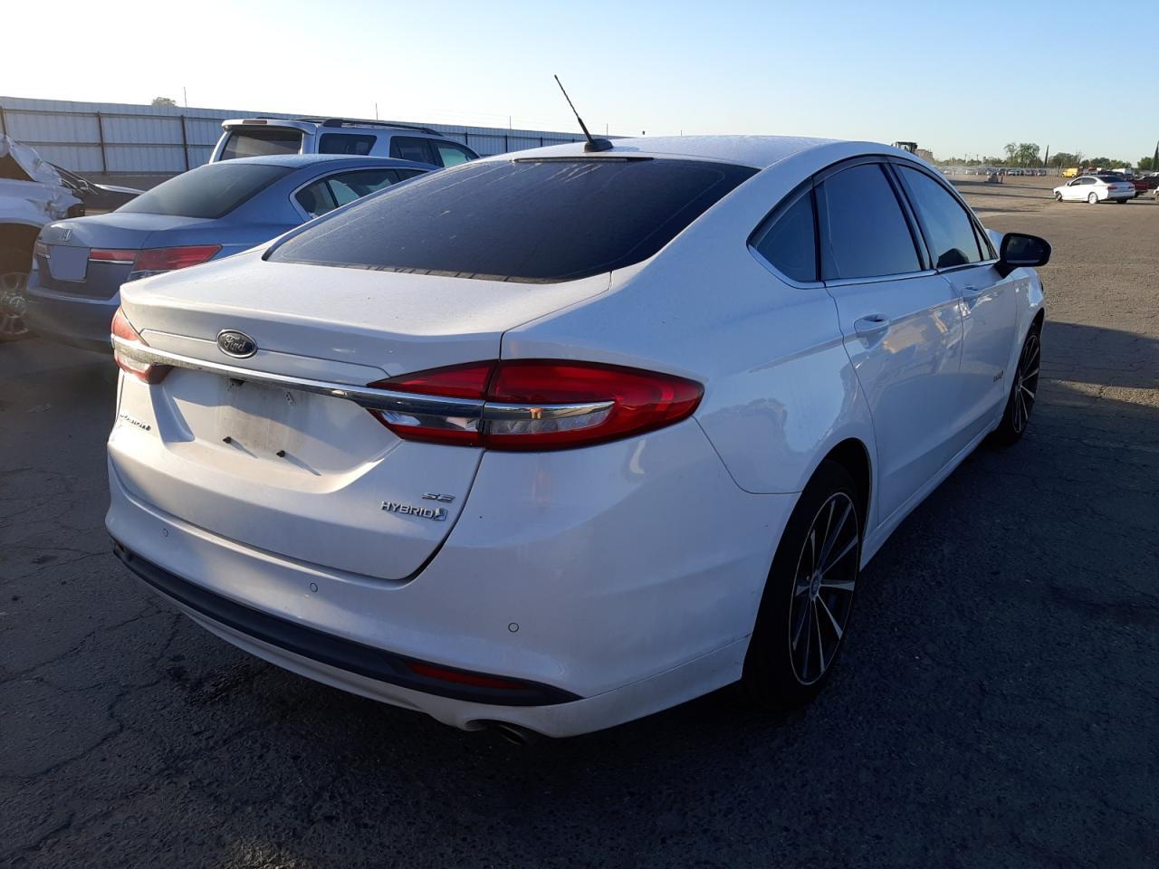 Photo 4 from auction – 2017 FORD FUSION SE with VIN 3FA6P0LU7HR358055