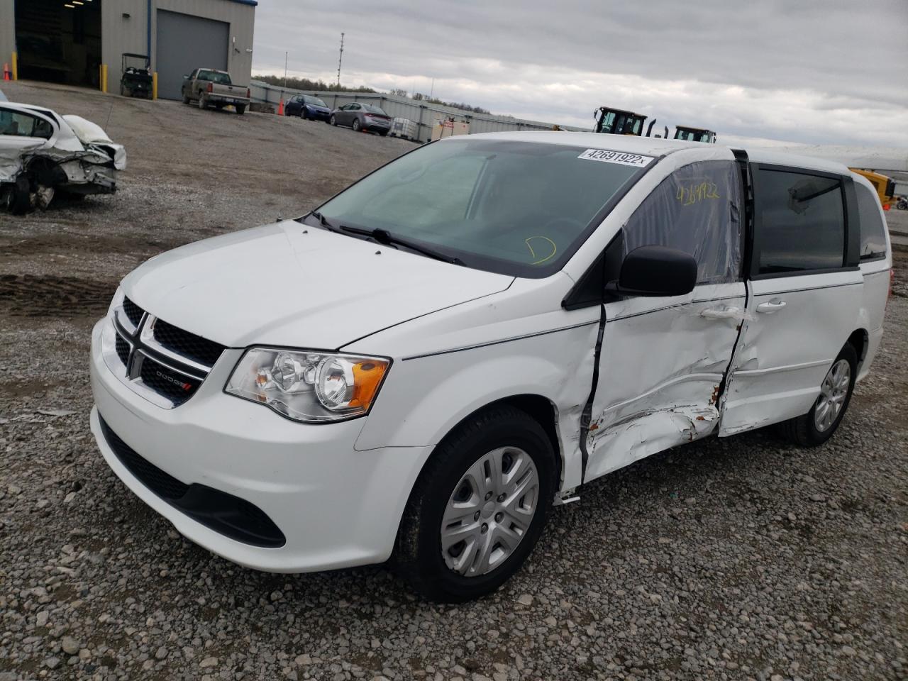 Photo 2 from auction – 2017 DODGE GRAND CARA with VIN 2C4RDGBG5HR624800