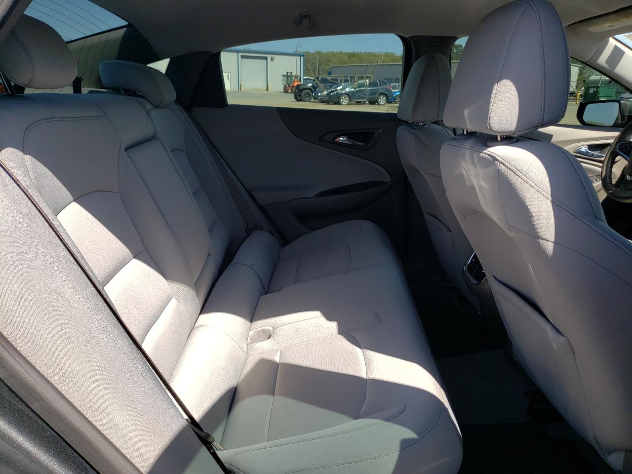 Photo 6 from auction – 2016 CHEVROLET MALIBU LT with VIN 1G1ZE5ST6GF297983