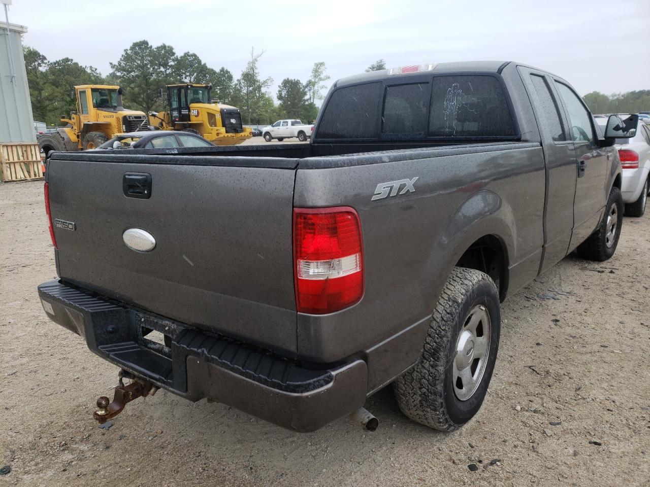 Photo 4 from auction – 2007 FORD F150 with VIN 1FTRX12W47FB52753