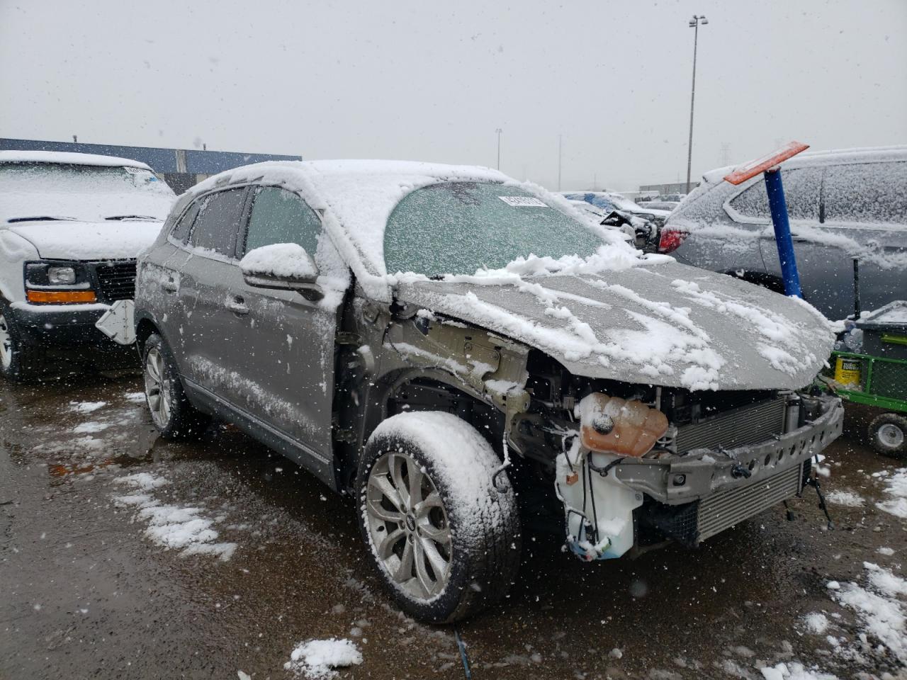 LINCOLN MKC SELECT 2016 with VIN 5LMCJ2D91GUJ21064 - Photo from auction