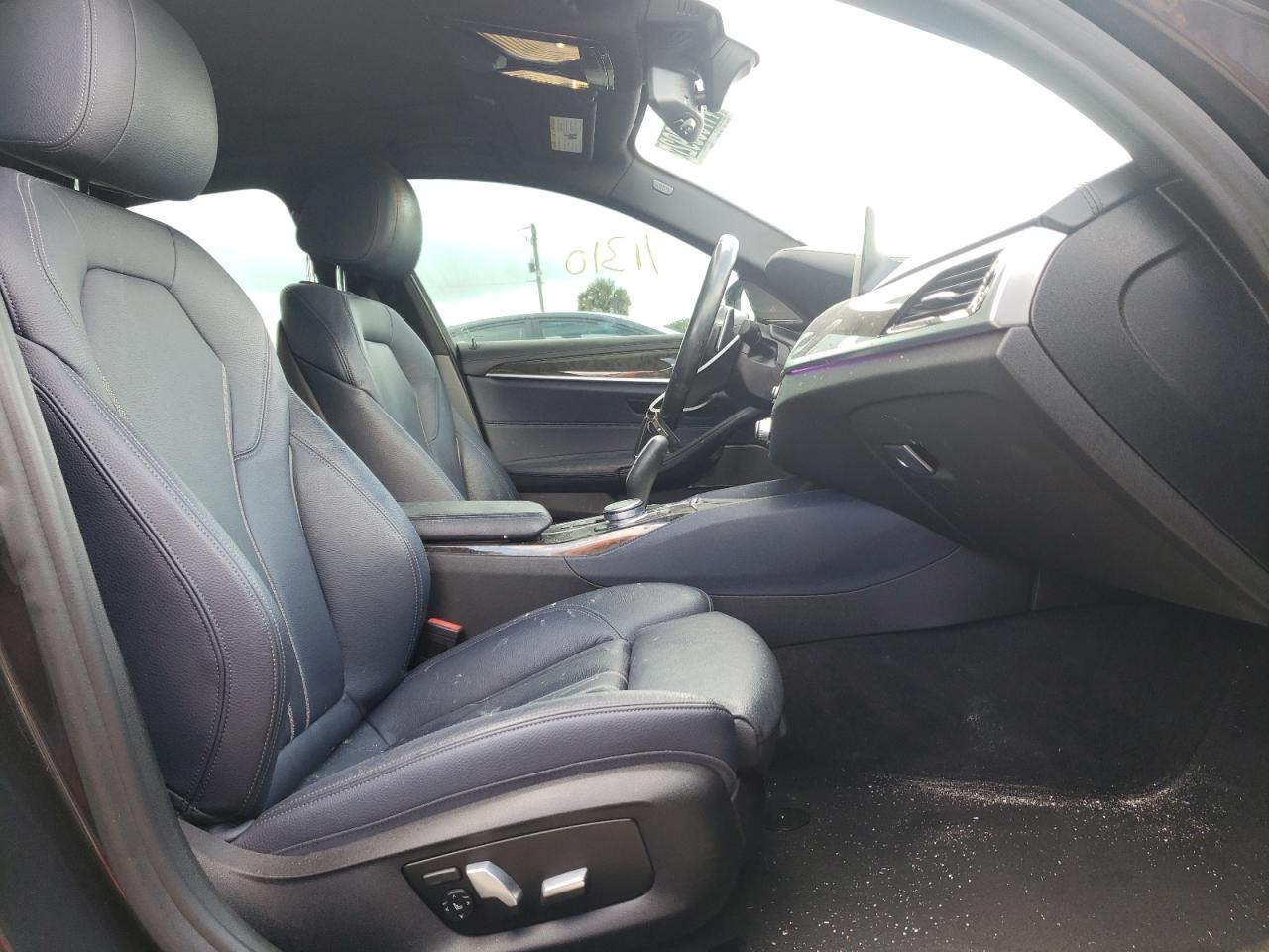 Photo 16 from auction – 2018 BMW 540 I with VIN WBAJE5C55JG918326