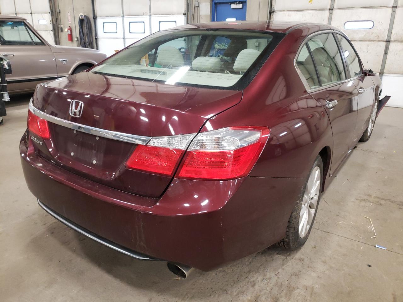 Photo 4 from auction – 2013 HONDA ACCORD EX with VIN 1HGCR2F70DA128517