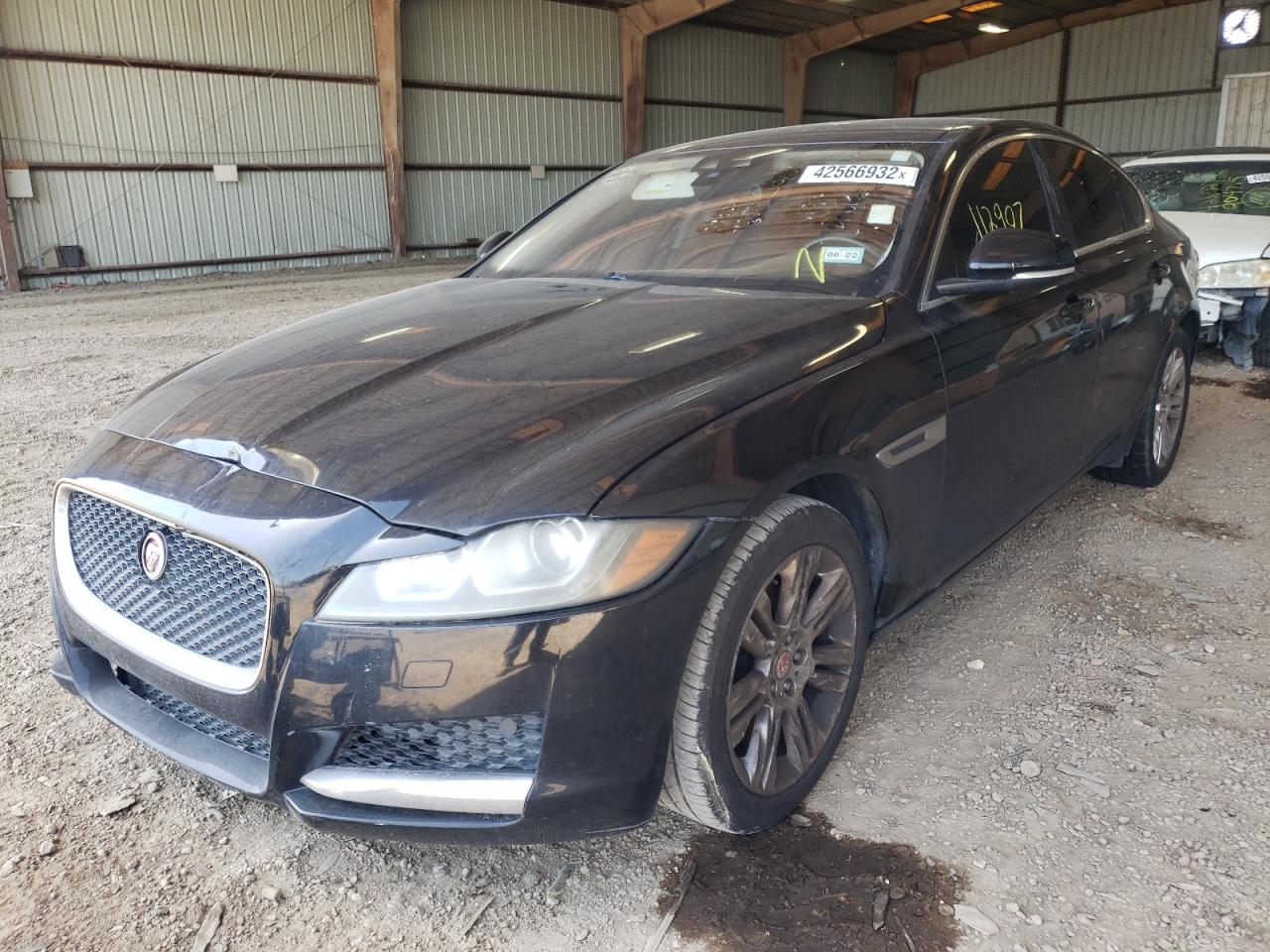 Photo 2 from auction – 2016 JAGUAR XF PREMIUM with VIN SAJBD4BVXGCY24272