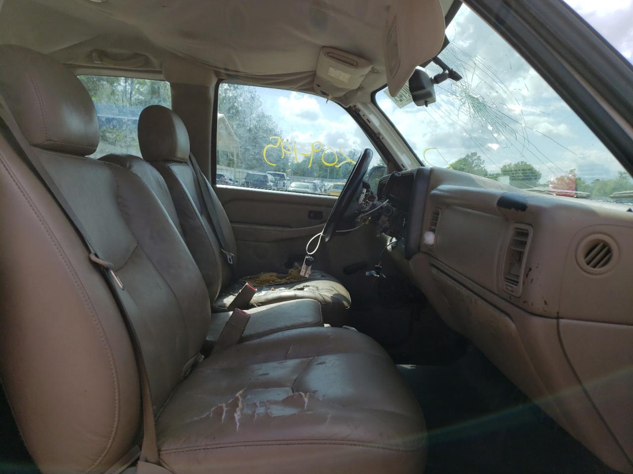 Photo 5 from auction – 2004 CHEVROLET SILVERADO with VIN 1GCEC19X94Z313150