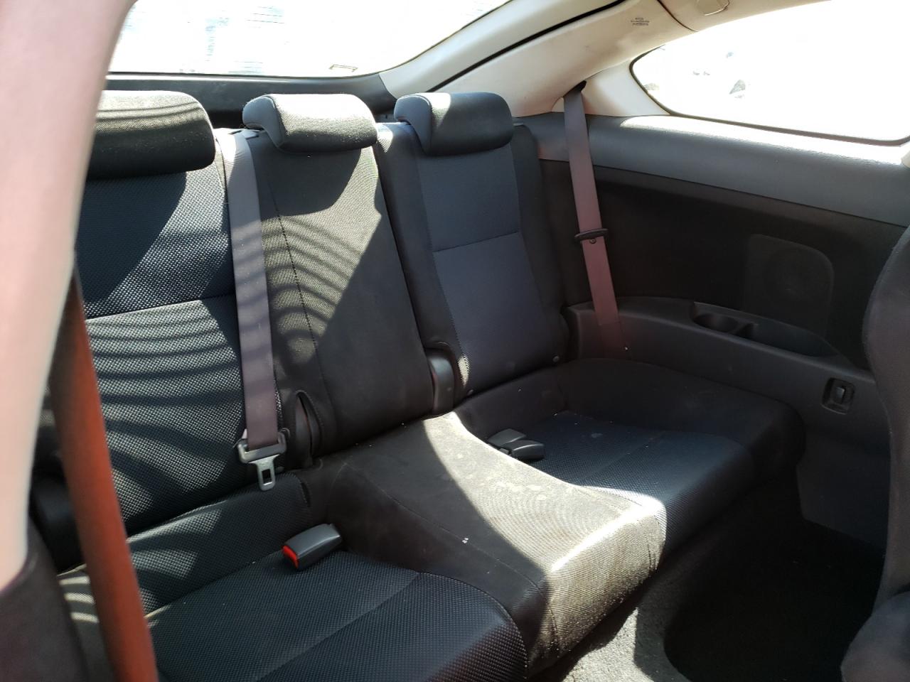 Photo 6 from auction – 2005 TOYOTA SCION TC with VIN JTKDE167950036380