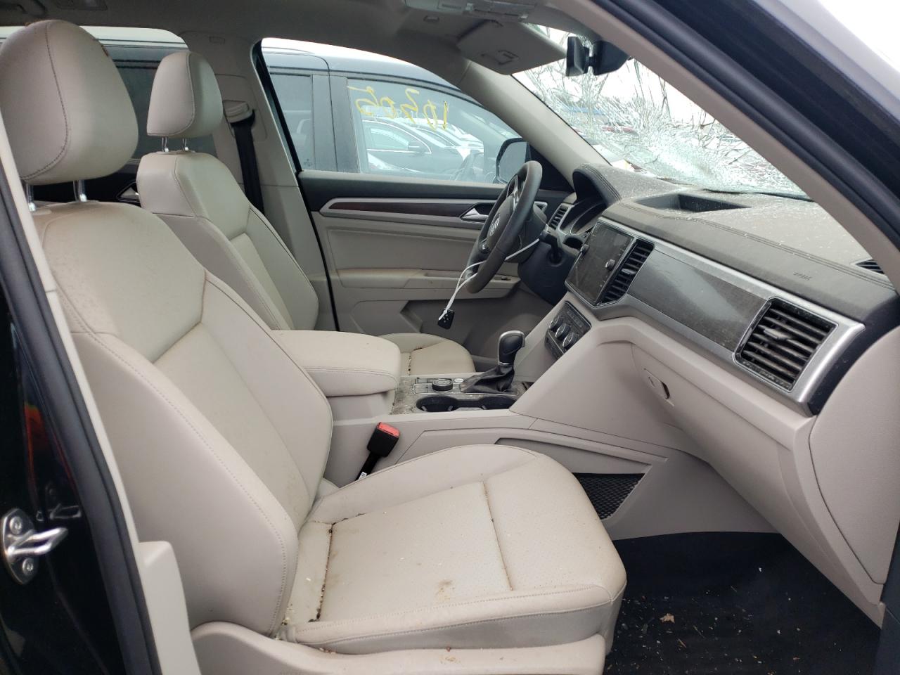 Photo 5 from auction – 2018 VOLKSWAGEN ATLAS SEL with VIN 1V2MR2CA7JC539074