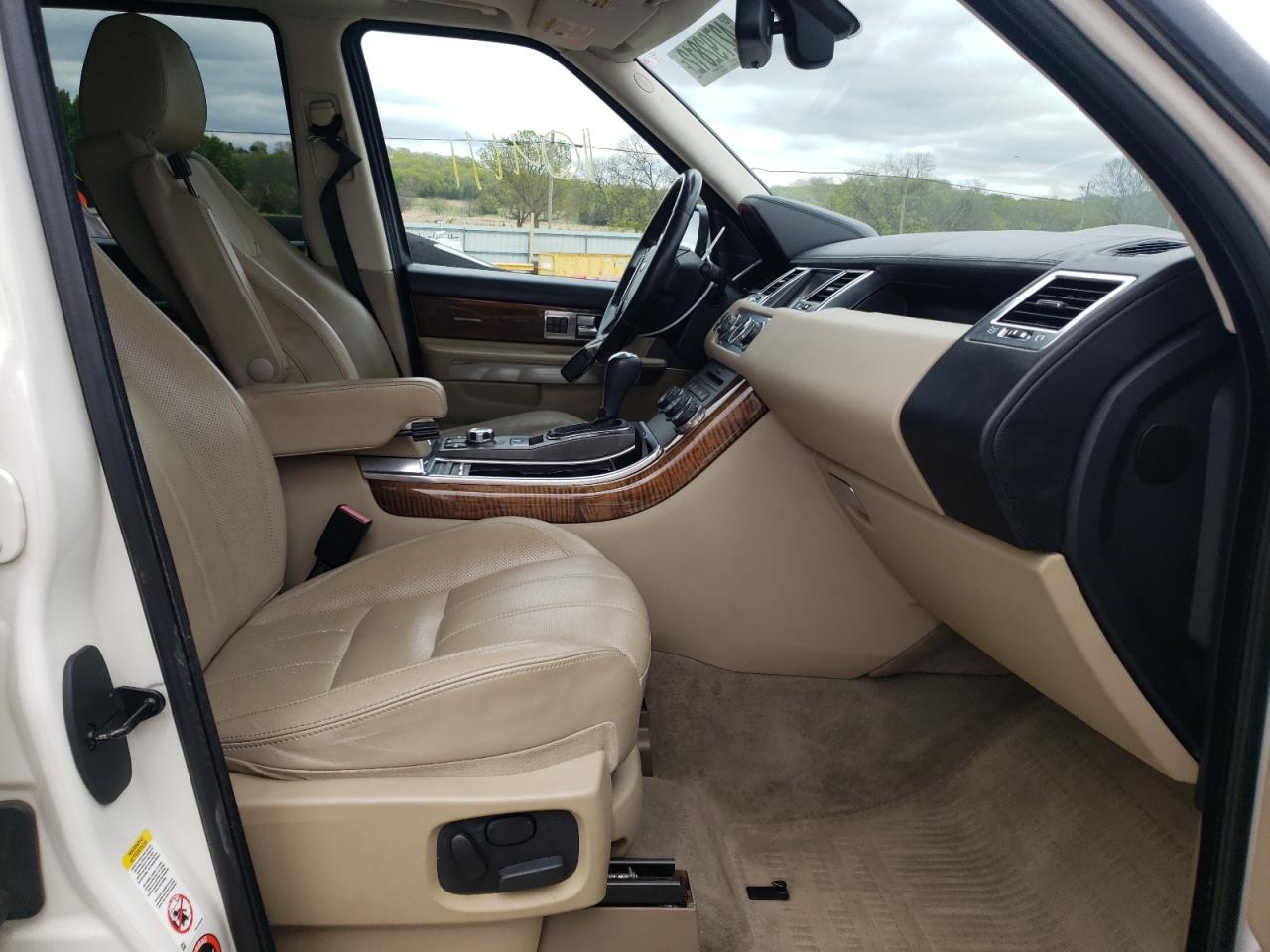 Photo 5 from auction – 2010 LAND ROVER RANGE ROVE with VIN SALSK2D47AA217965
