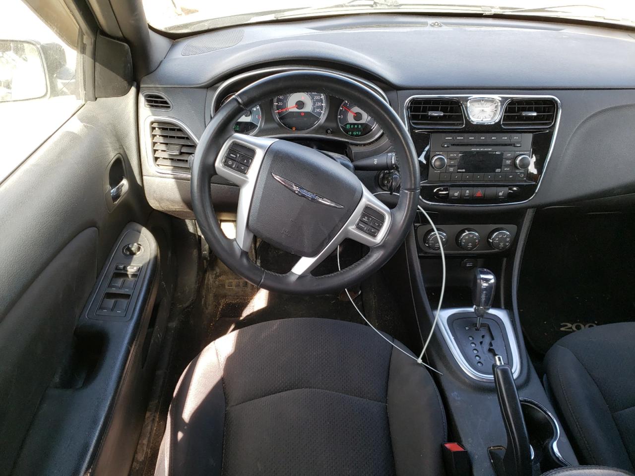 Photo 9 from auction – 2013 CHRYSLER 200 TOURIN with VIN 1C3CCBBB5DN673992
