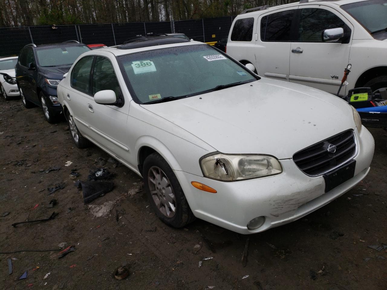 NISSAN MAXIMA GLE 2000 with VIN JN1CA31A4YT004262 - Photo from auction