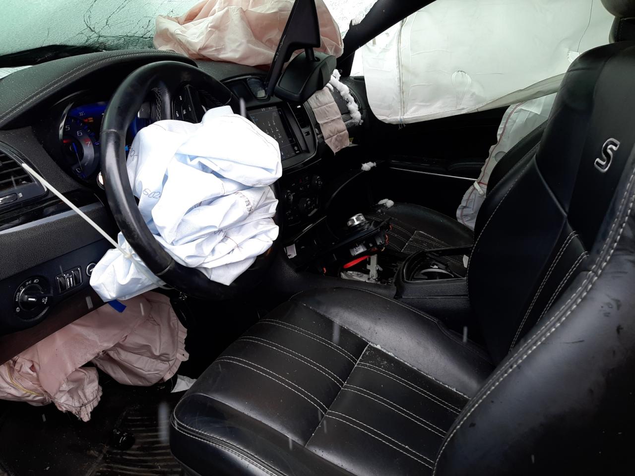 Photo 5 from auction – 2018 CHRYSLER 300 S with VIN 2C3CCAGG7JH160603