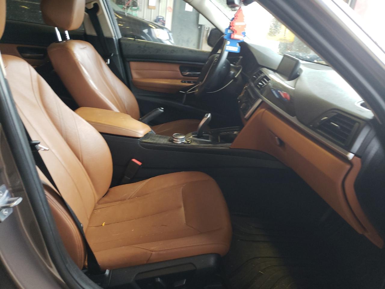 Photo 5 from auction – 2014 BMW 328 I with VIN WBA3A5G54ENP28078