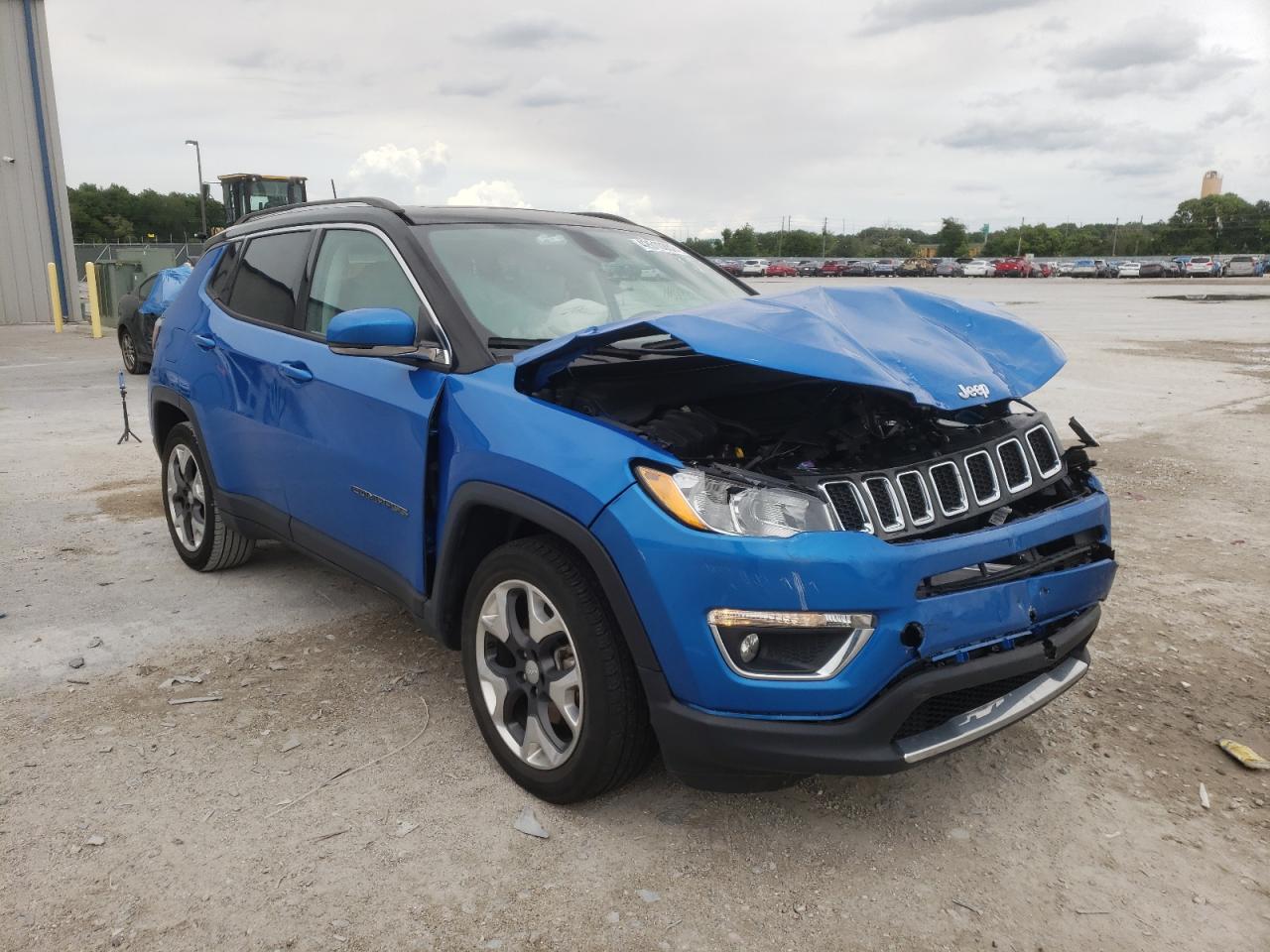 JEEP COMPASS LI 2018 with VIN 3C4NJCCB3JT300136 - Photo from auction