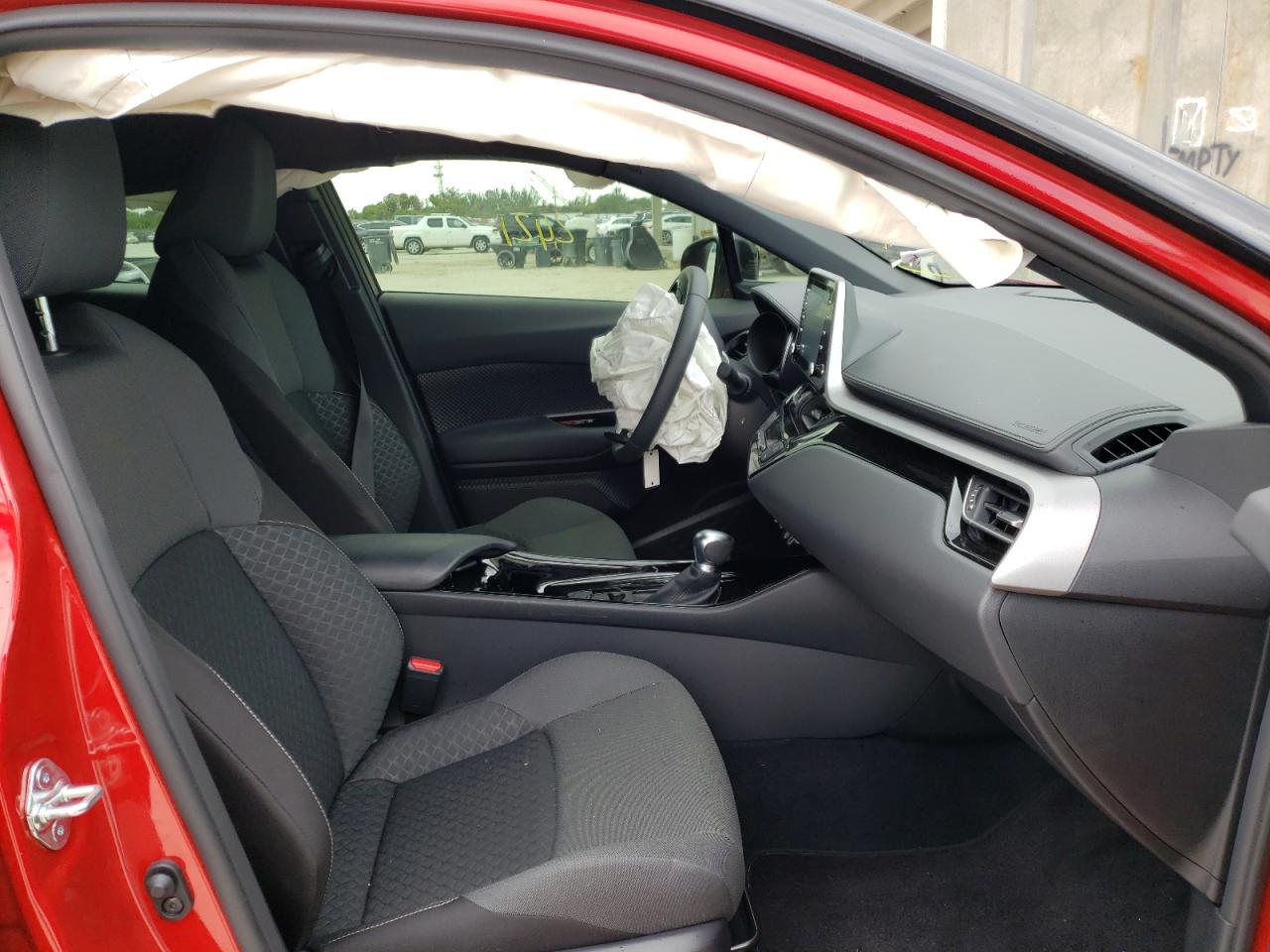 Photo 5 from auction – 2022 TOYOTA CH-R with VIN JTNKHMBX2N1130345