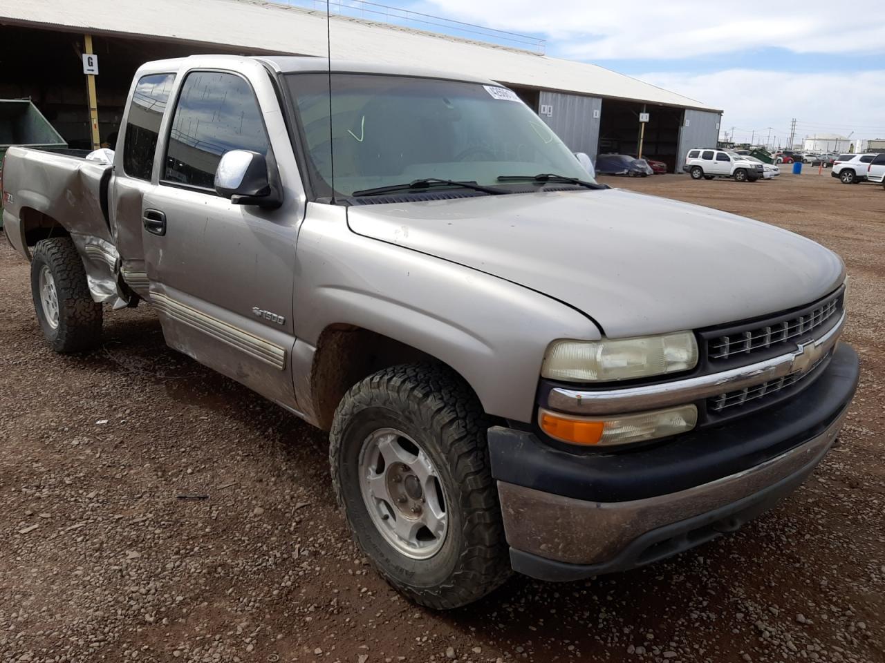 CHEVROLET SILVERADO 2000 with VIN 2GCEK19T1Y1347002 - Photo from auction
