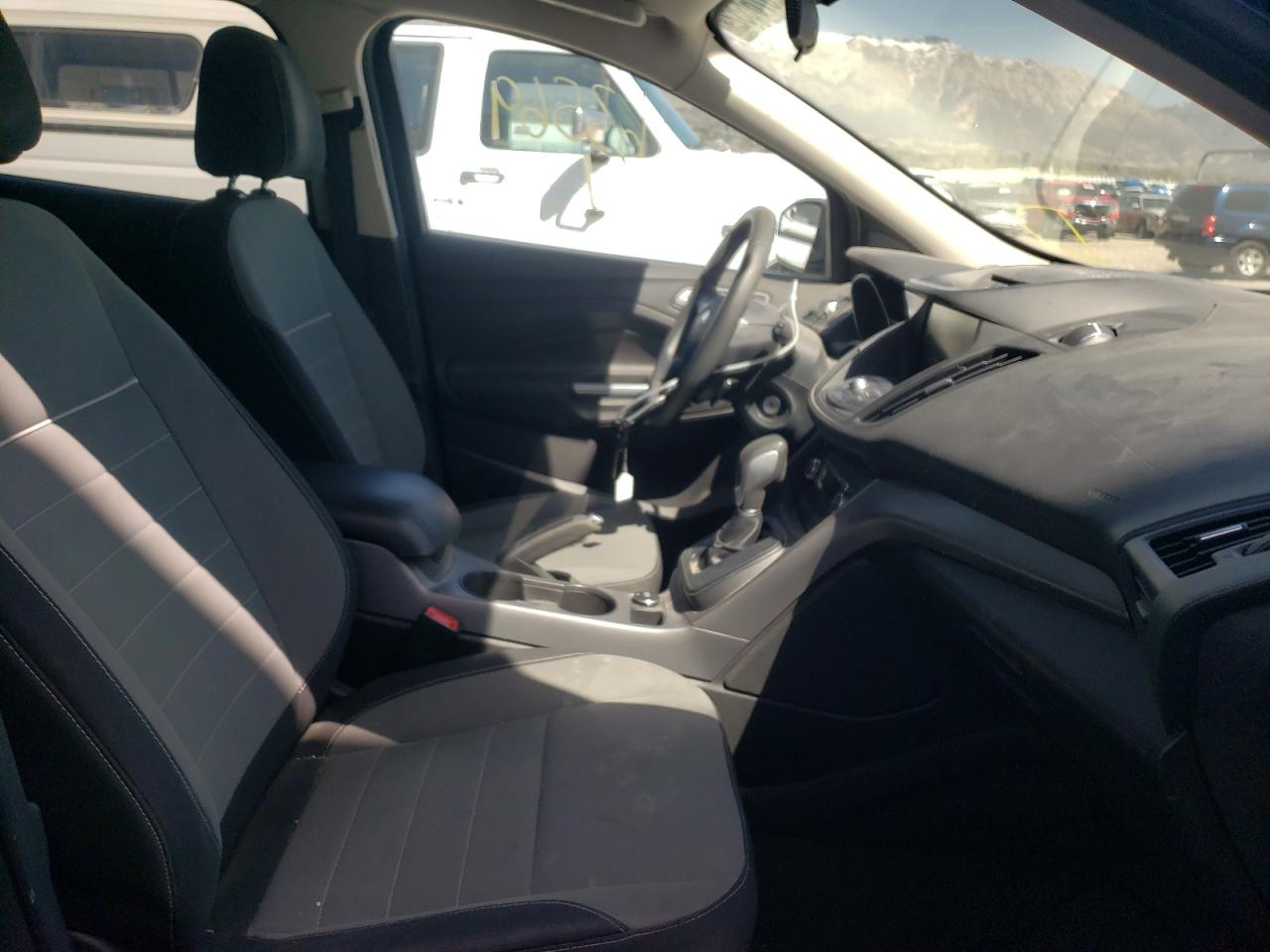 Photo 5 from auction – 2014 FORD ESCAPE SE with VIN 1FMCU9GX9EUC21892