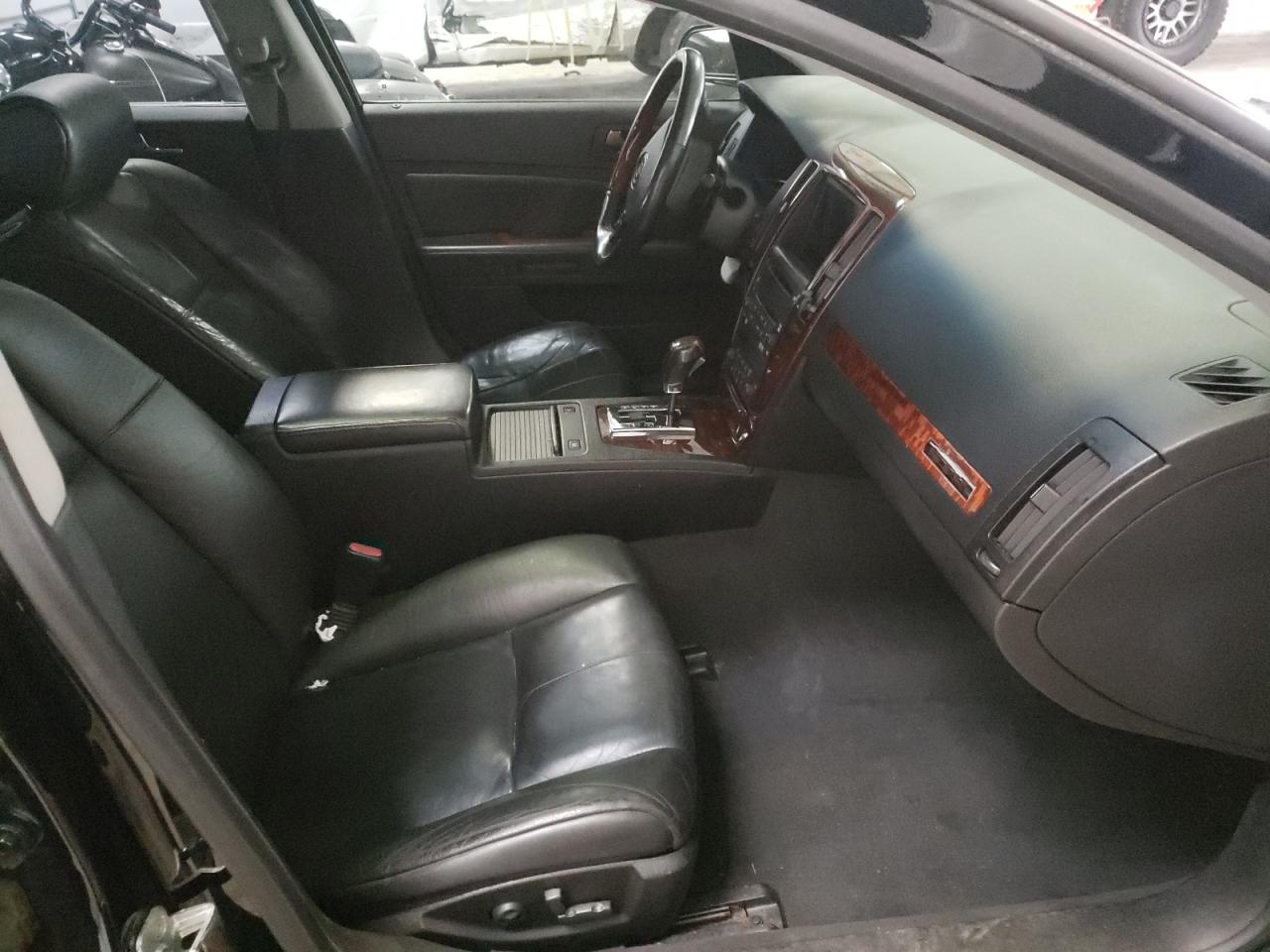 Photo 5 from auction – 2006 CADILLAC STS with VIN 1G6DW677160185905