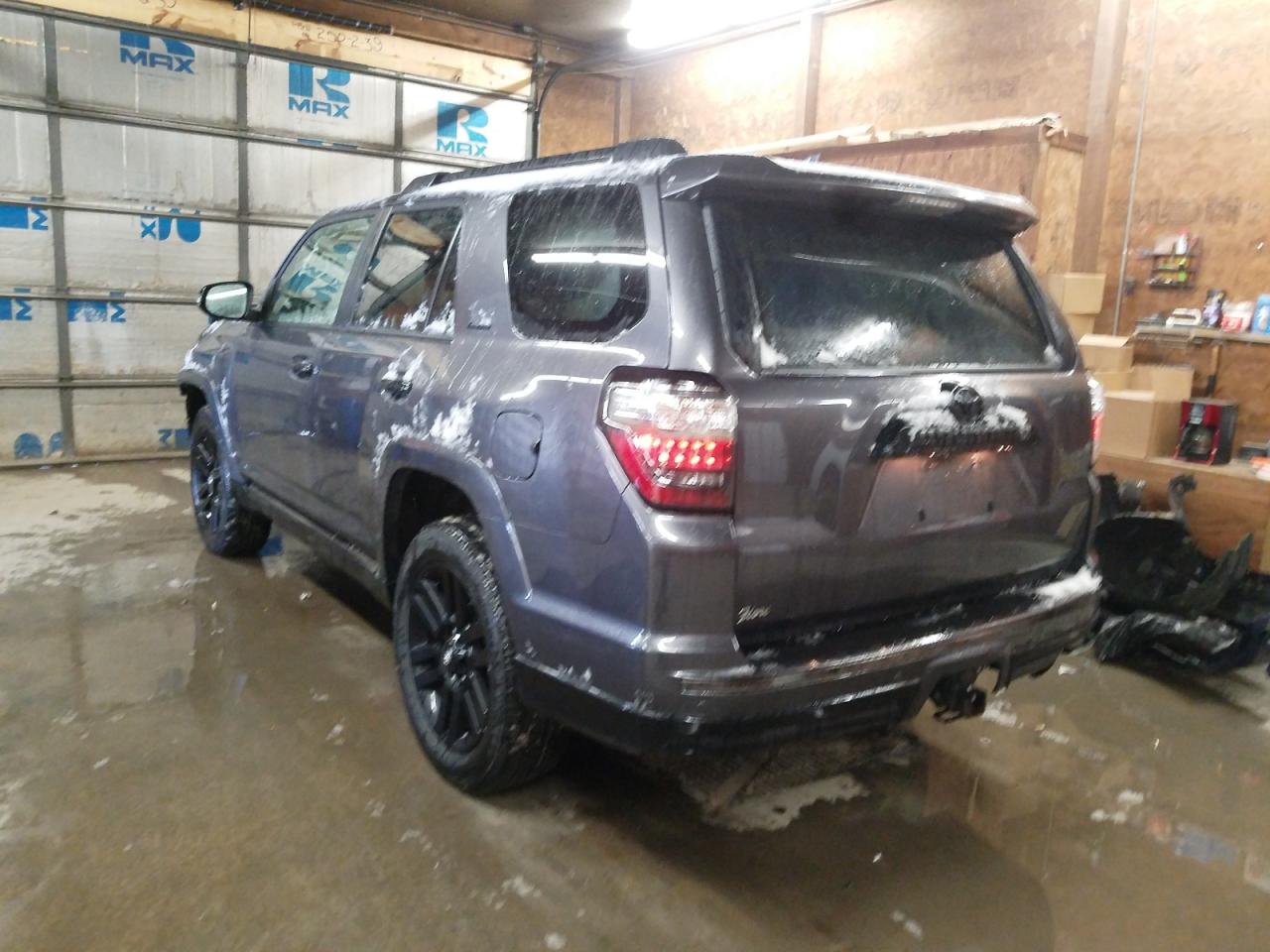 Photo 3 from auction – 2020 TOYOTA 4RUNNER SR with VIN JTEBU5JR5L5752917