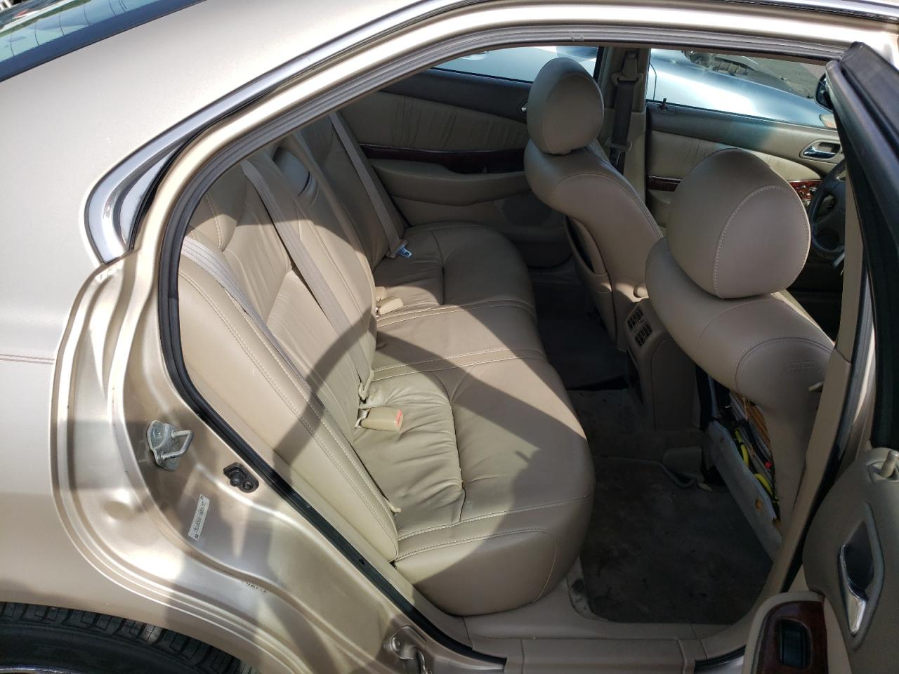 Photo 6 from auction – 2000 ACURA 3.2TL with VIN 19UUA5661YA004797