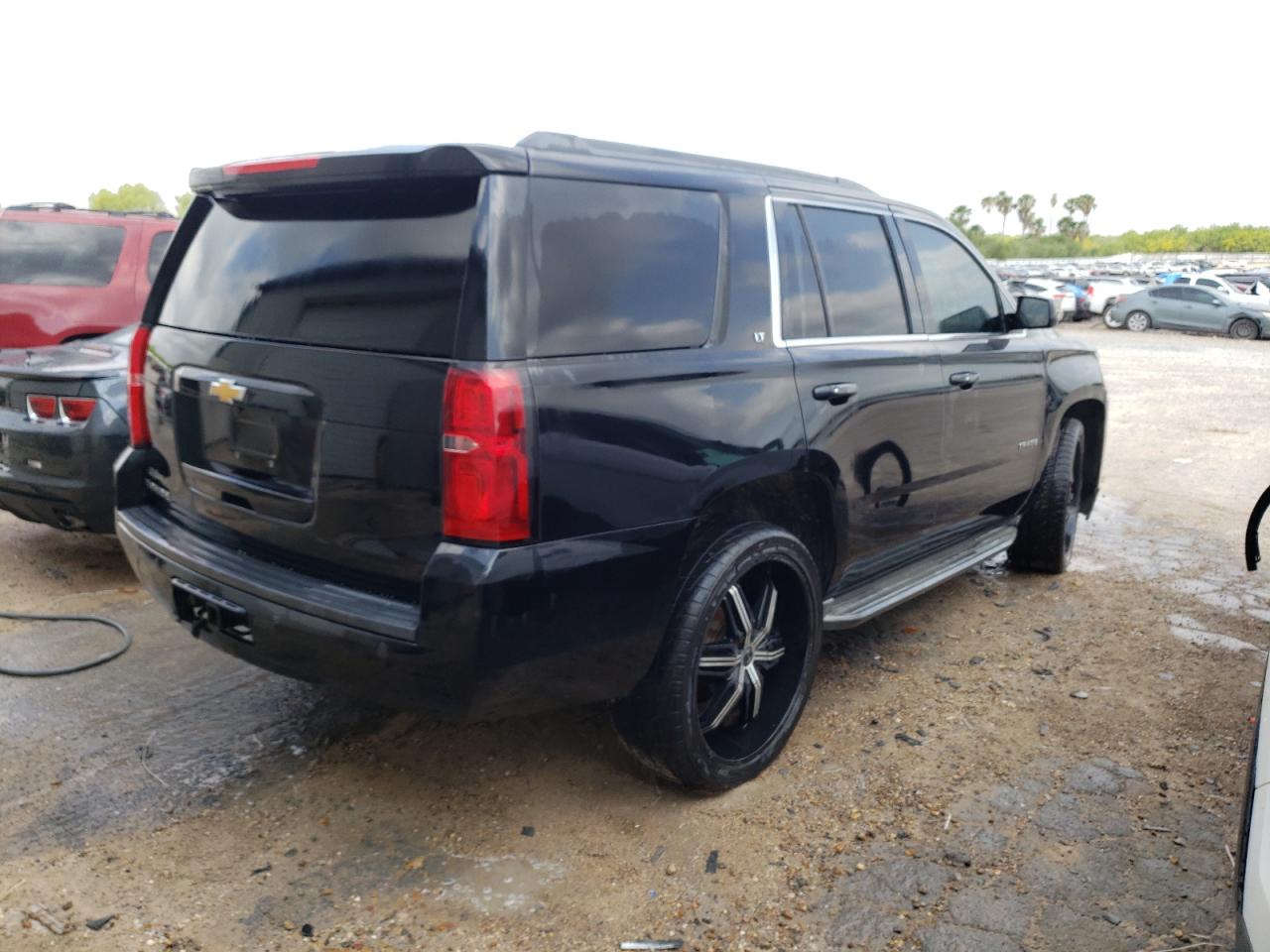 Photo 4 from auction – 2015 CHEVROLET TAHOE C150 with VIN 1GNSCBKC8FR105898
