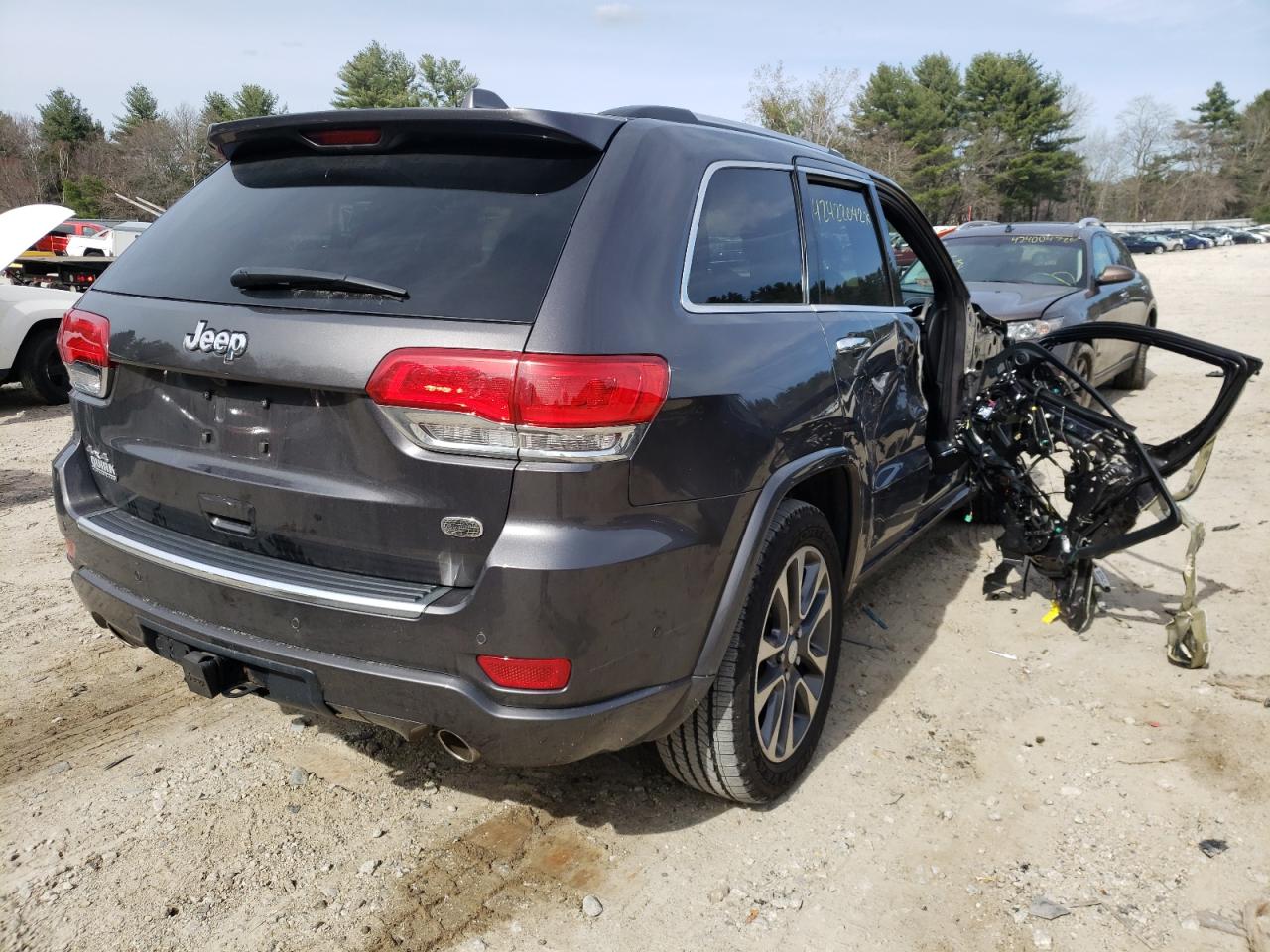 Photo 4 from auction – 2017 JEEP GRAND CHER with VIN 1C4RJFCG0HC940454