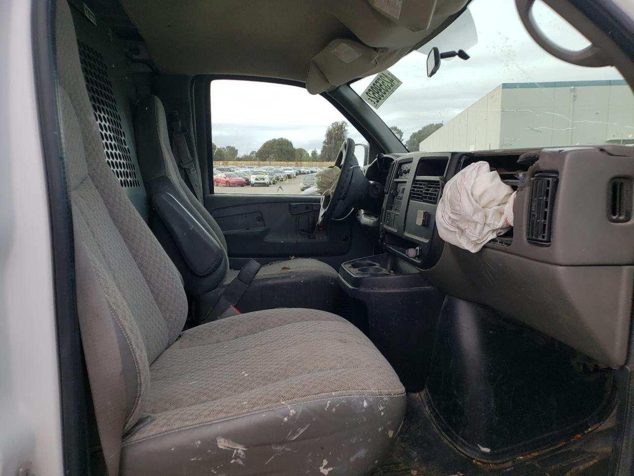 Photo 5 from auction – 2007 CHEVROLET EXPRESS G2 with VIN 1GCGG25V271127587