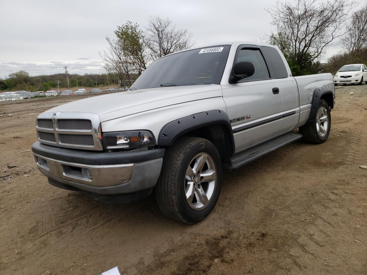 Photo 2 from auction – 2001 DODGE RAM 1500 with VIN 1B7HC13Y71J612113