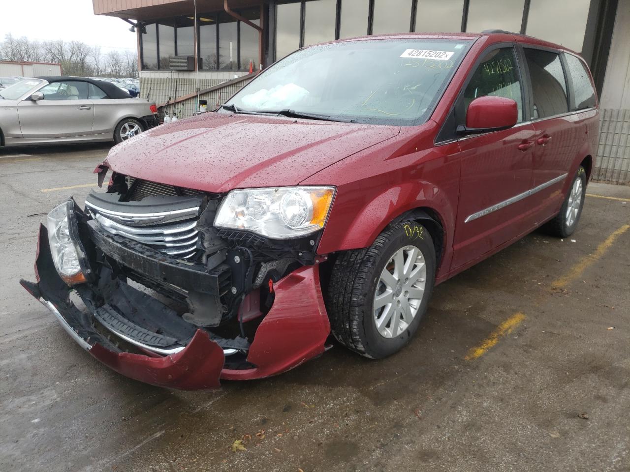 Photo 2 from auction – 2013 CHRYSLER TOWN & COU with VIN 2C4RC1BG4DR681161