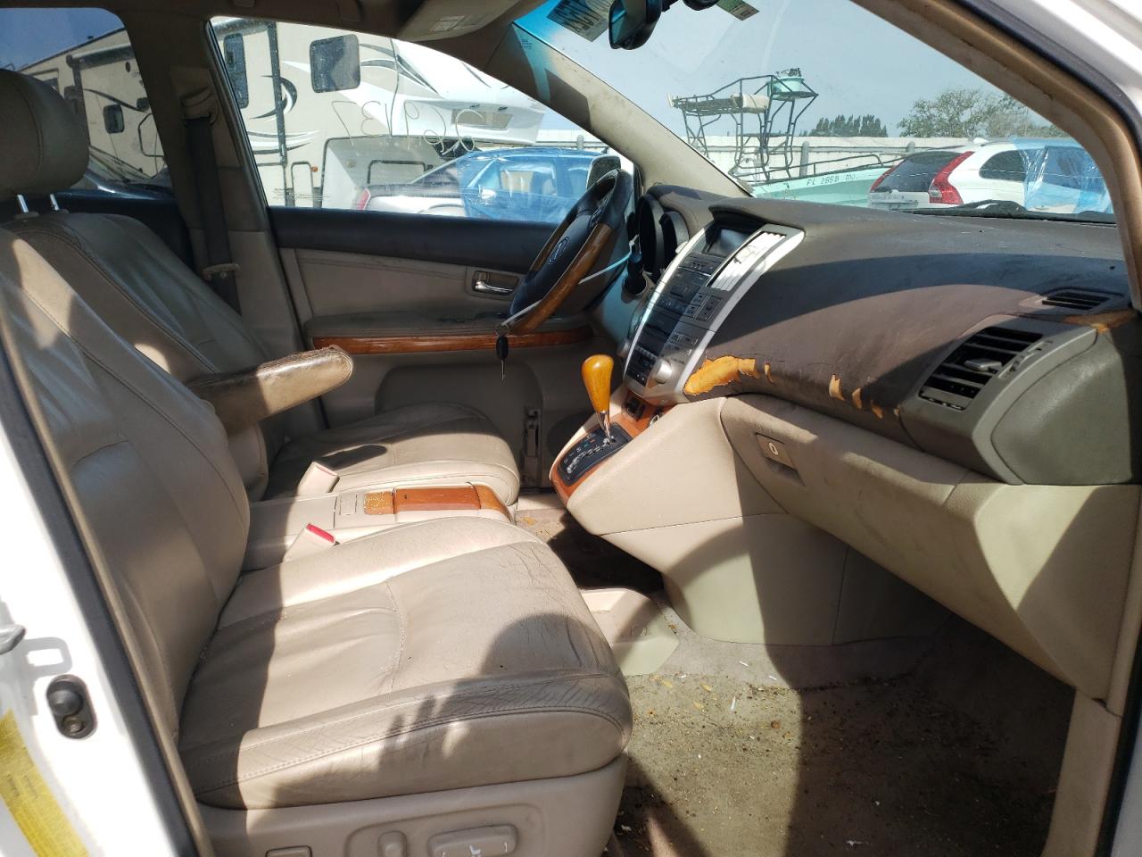 Photo 5 from auction – 2006 LEXUS RX 330 with VIN 2T2HA31UX6C098533