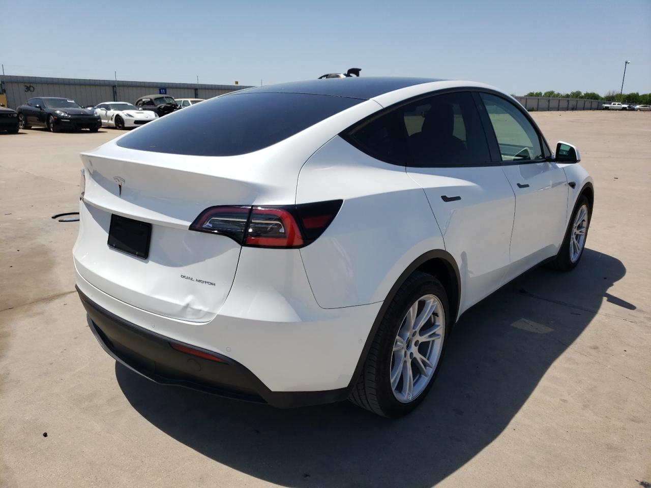 Photo 4 from auction – 2021 TESLA MODEL Y with VIN 5YJYGDEE1MF122304