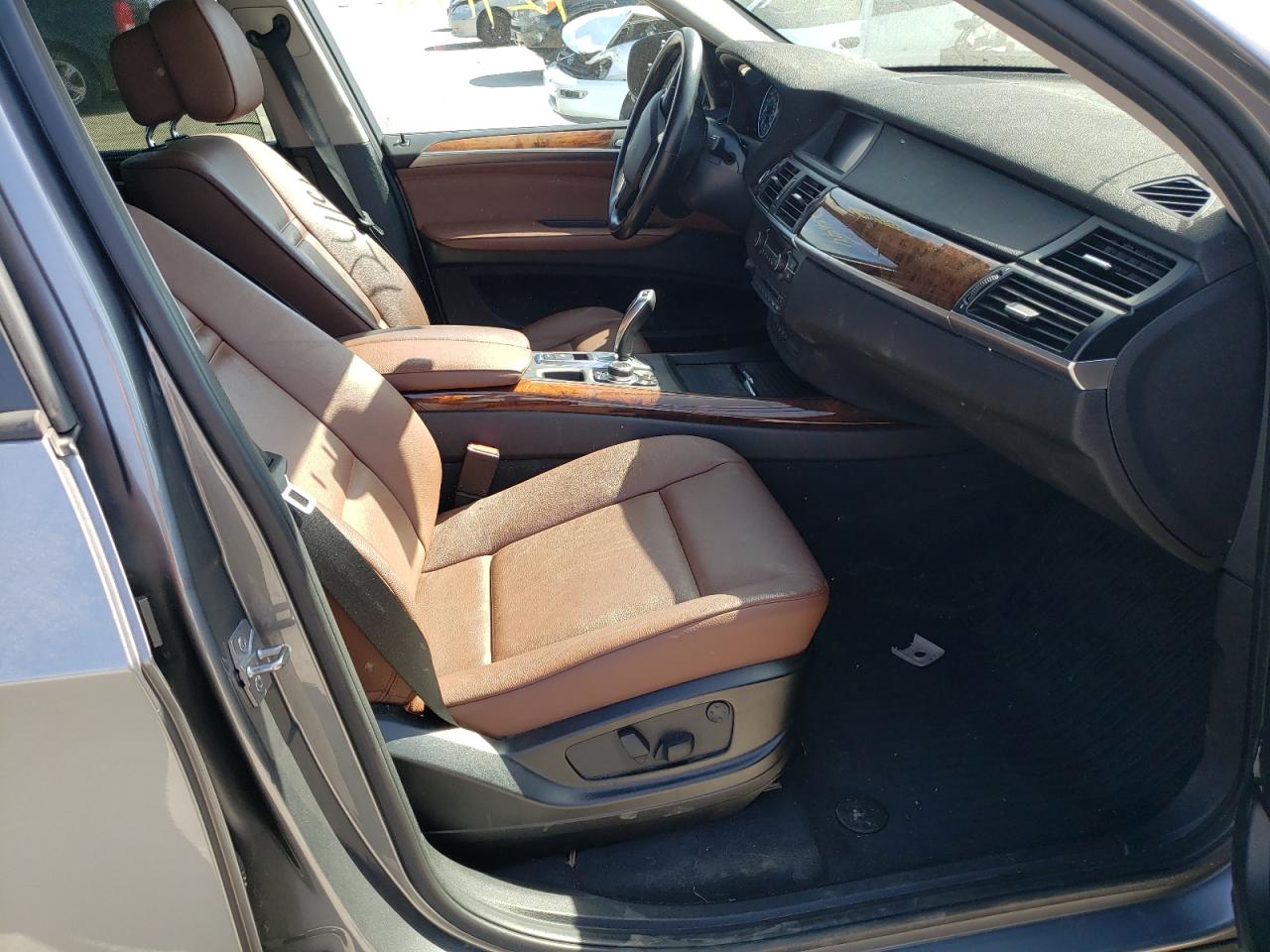 Photo 5 from auction – 2011 BMW X5 XDRIVE3 with VIN 5UXZW0C57BL663000
