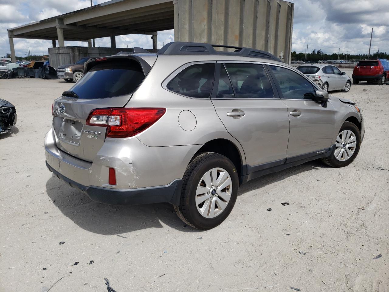 Photo 4 from auction – 2017 SUBARU OUTBACK 2. with VIN 4S4BSAHC9H3264489