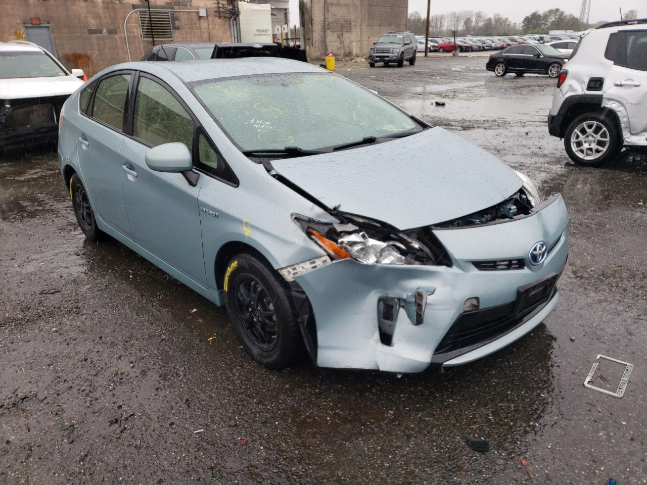 TOYOTA PRIUS 2015 z numerem VIN JTDKN3DU3F1880252 - Zdjęcie z aukcji