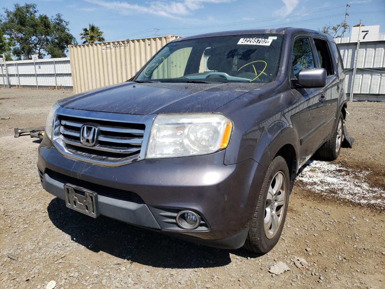 Photo 2 from auction – 2015 HONDA PILOT EXL with VIN 5FNYF3H54FB021429