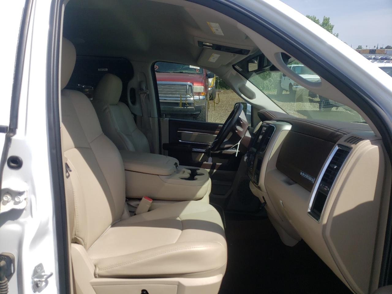 Photo 5 from auction – 2015 RAM 1500 LARAM with VIN 1C6RR7VMXFS695903